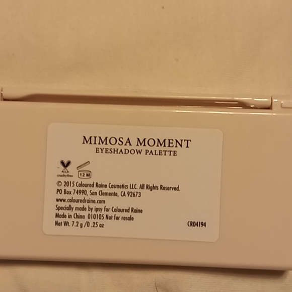 Eyeshadow Palette - Picture 3 of 3